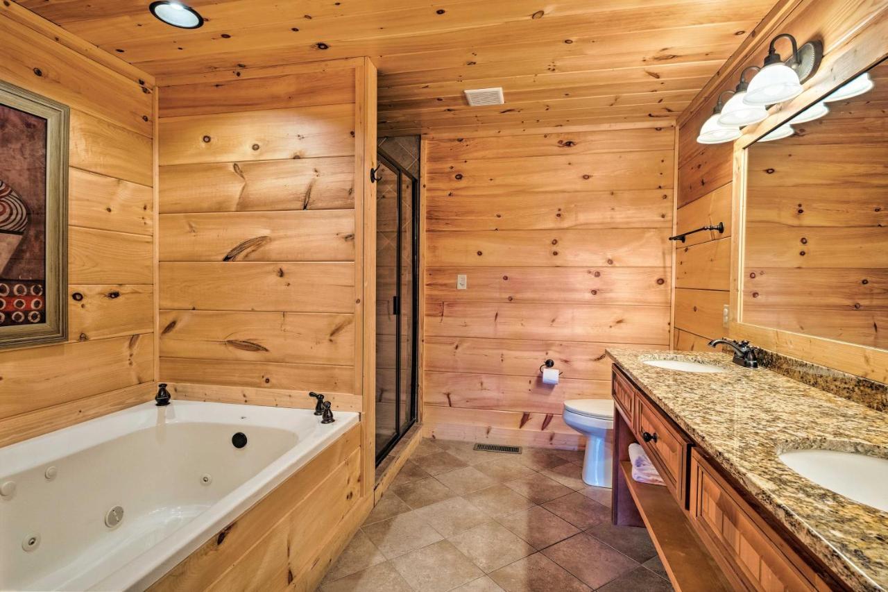 Pigeon Forge Cabin With Brand New Hot Tub And Views! Sevierville Ngoại thất bức ảnh